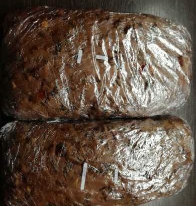 Hausgemachtes Kletzenbrot auf Wunsch auch mit Marzipanauch Versand möglich