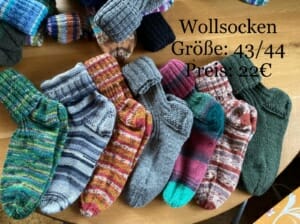 Handgestrickte Wollsocken